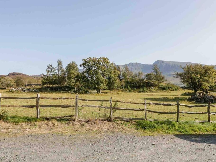 Pandy Farmhouse - Panoramic Mountain Views Within Snowdonia'S National Park - 4X4 Recommended Dolgellau Exterior photo