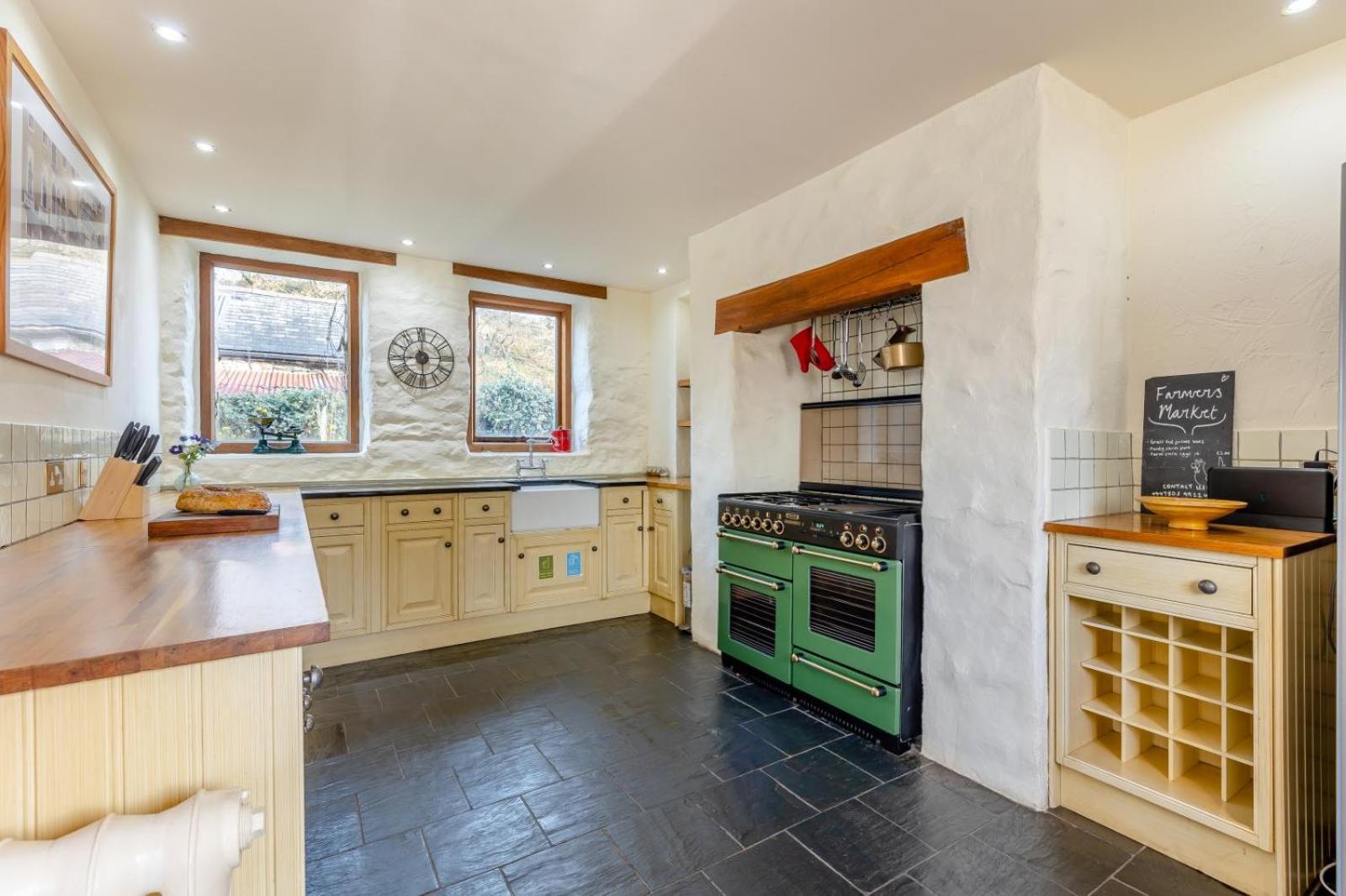 Pandy Farmhouse - Panoramic Mountain Views Within Snowdonia'S National Park - 4X4 Recommended Dolgellau Exterior photo
